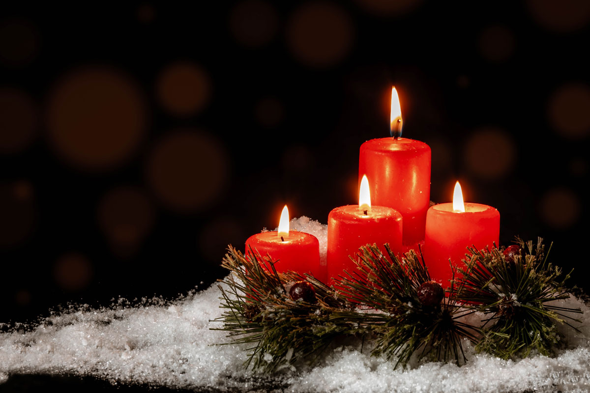 pixabay/myriams-candles-6840499-12x8.jpg